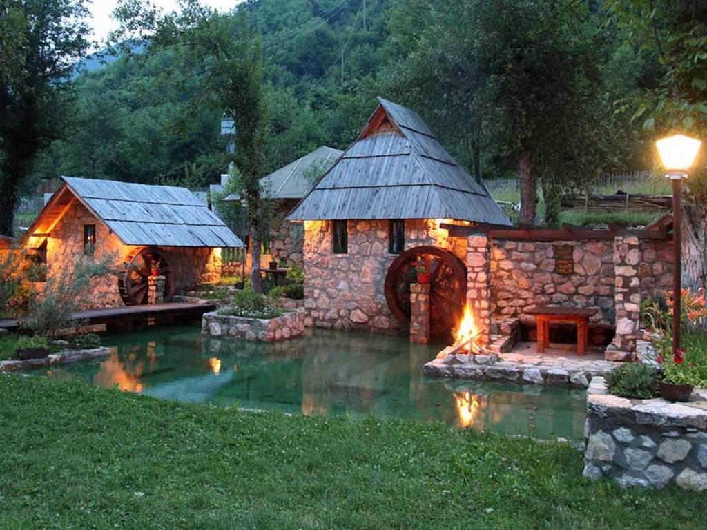 Rafting Camp Tara Center Tri Vodenice Bastasi Habitación foto